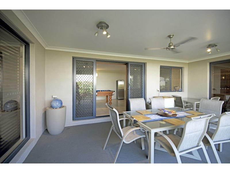 18 TrafalgarVale Avenue, Wellington Point QLD 4160