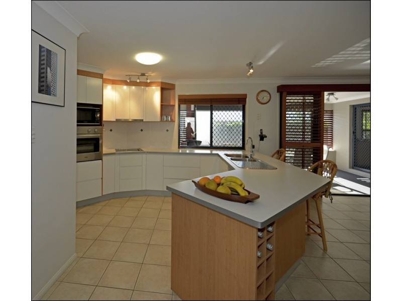 18 TrafalgarVale Avenue, Wellington Point QLD 4160