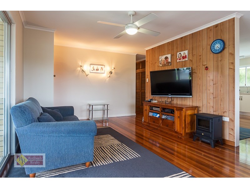 61 Banana St, Redland Bay QLD 4165