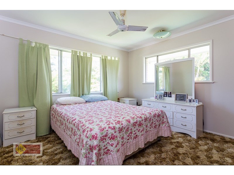 61 Banana St, Redland Bay QLD 4165