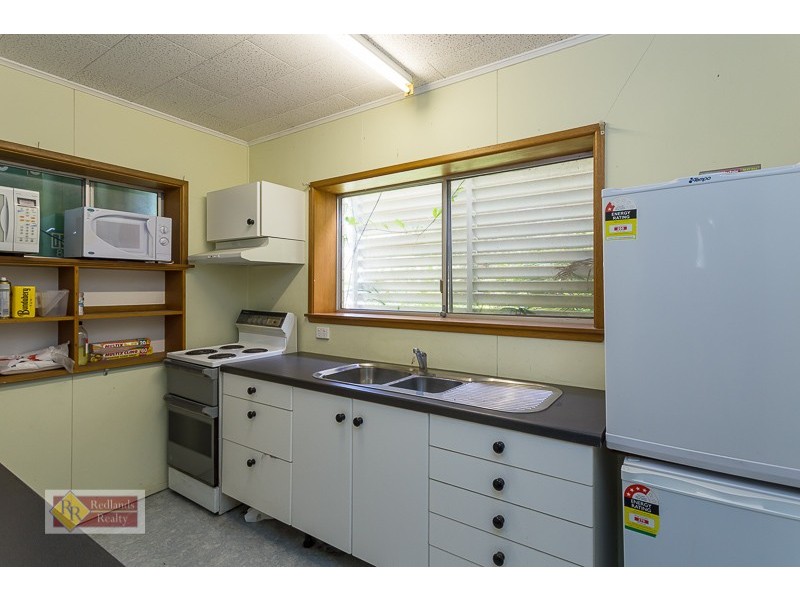 61 Banana St, Redland Bay QLD 4165