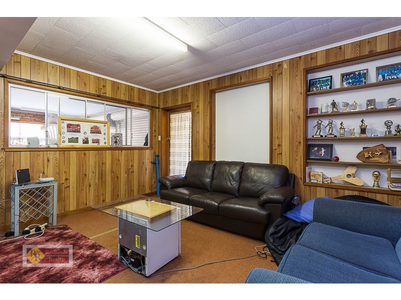 61 Banana St, Redland Bay QLD 4165