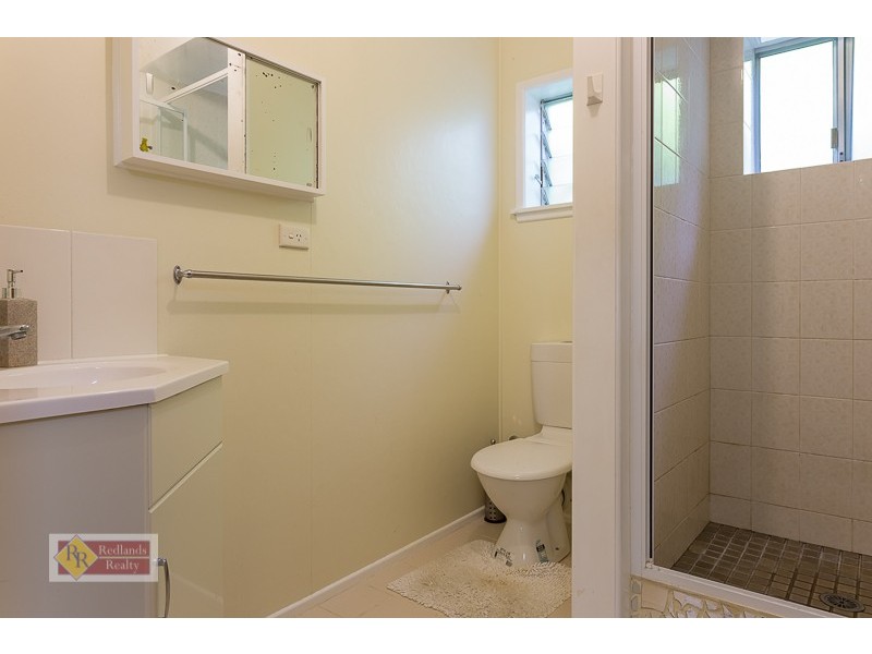 61 Banana St, Redland Bay QLD 4165