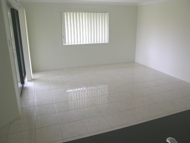 45 Sunningdale Dve, Redland Bay QLD 4165