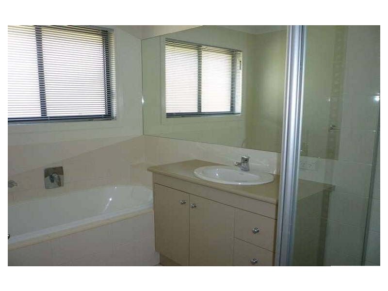 45 Sunningdale Dve, Redland Bay QLD 4165