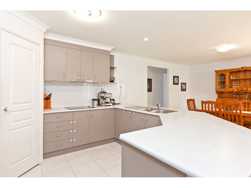 48 Barramul Place, Thornlands QLD 4164