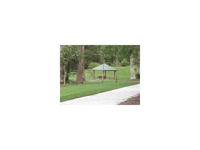 215 Park Edge Pl, Redland Bay QLD 4165