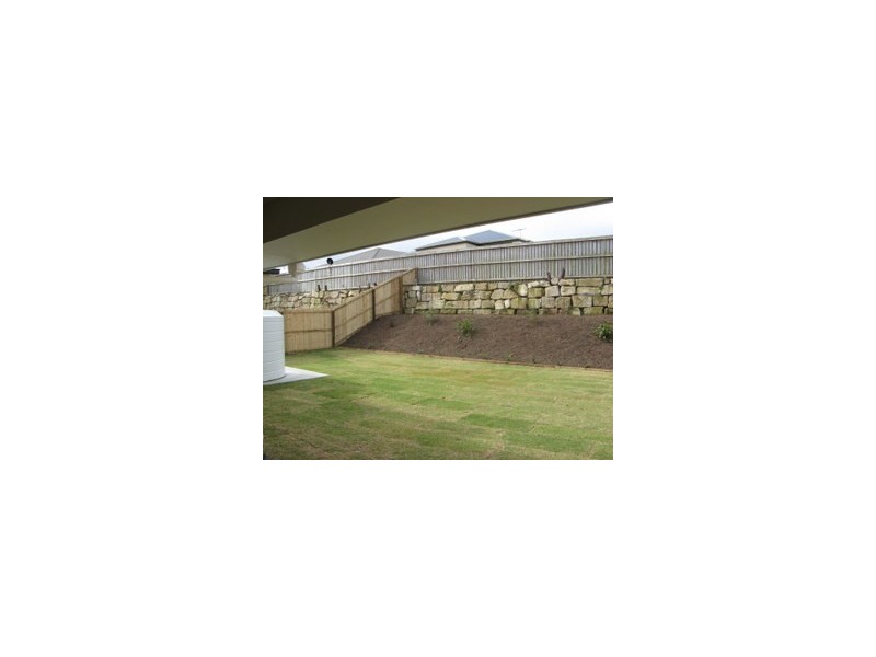 215 Park Edge Pl, Redland Bay QLD 4165