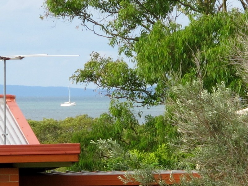 16 Mooroondu Road, Thorneside QLD 4158