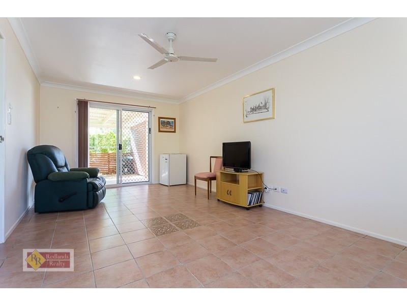 8 Pin Oak  Crescent, Victoria Point QLD 4165