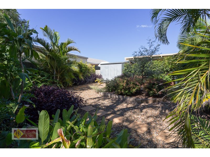 8 Pin Oak  Crescent, Victoria Point QLD 4165