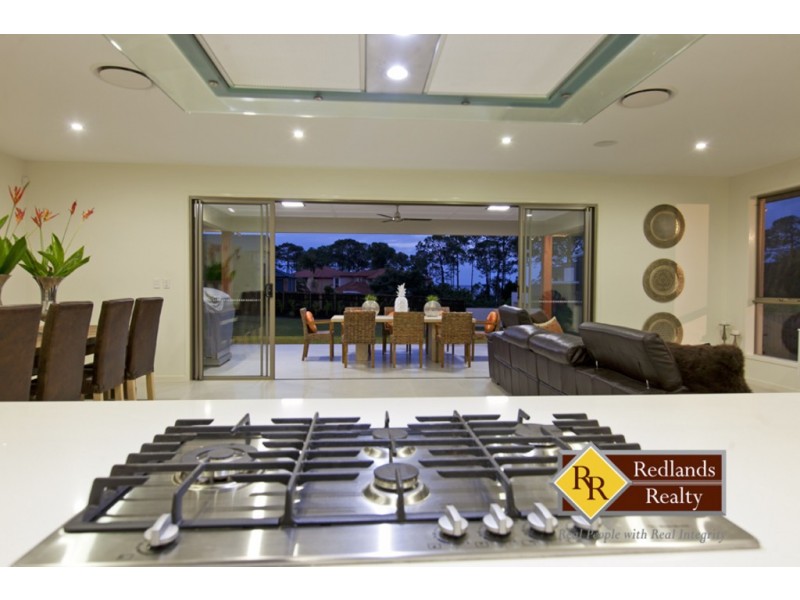 222 School Of Arts Road, Redland Bay QLD 4165