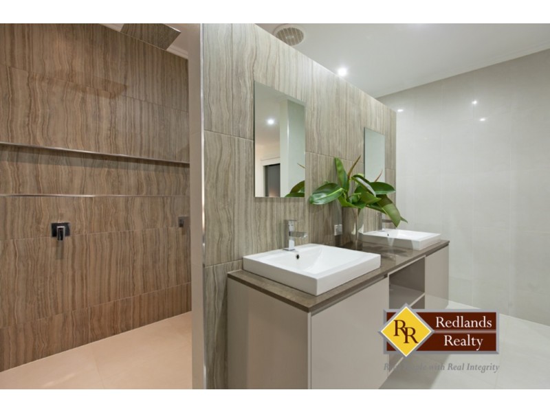 222 School Of Arts Road, Redland Bay QLD 4165