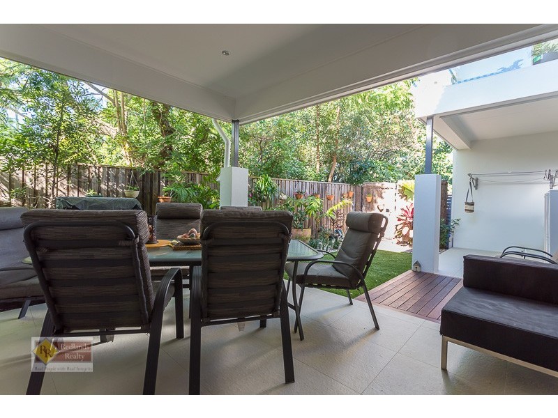 8/92-94 Sturgeon Street, Ormiston QLD 4160