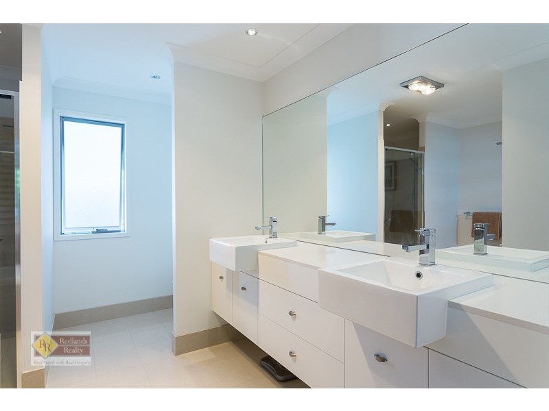 8/92-94 Sturgeon Street, Ormiston QLD 4160