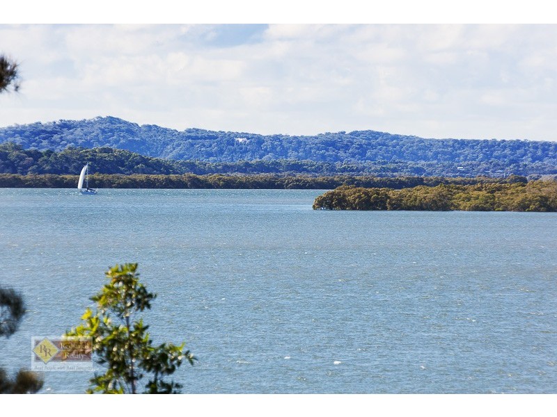 24 Wilson Esplanade, Redland Bay QLD 4165