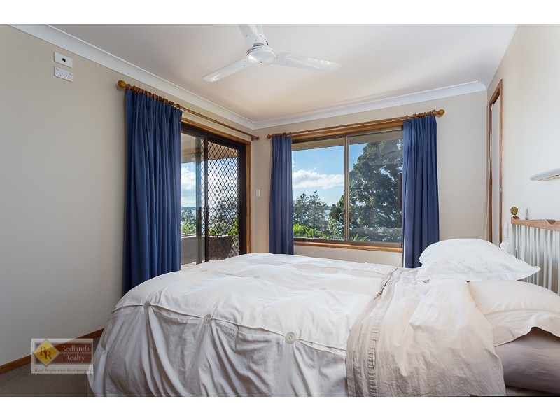 24 Wilson Esplanade, Redland Bay QLD 4165