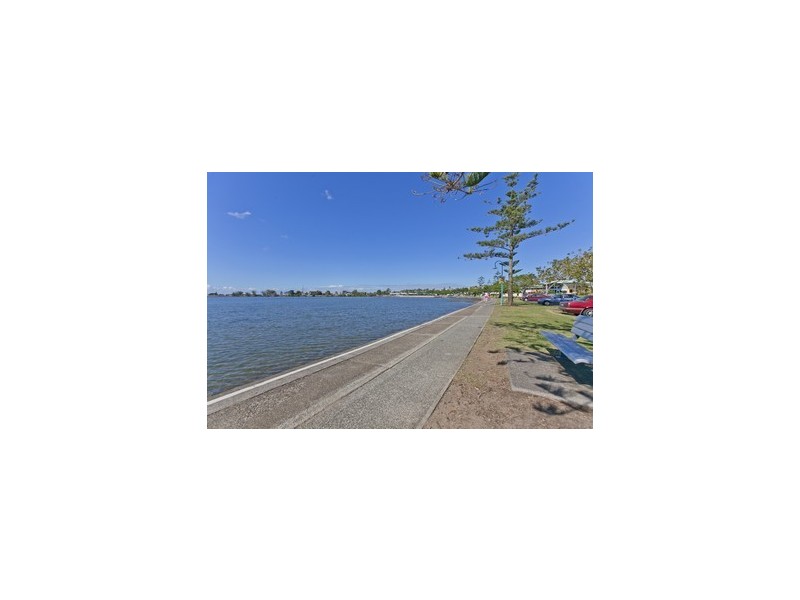 369 The Esplanade, Manly QLD 4179