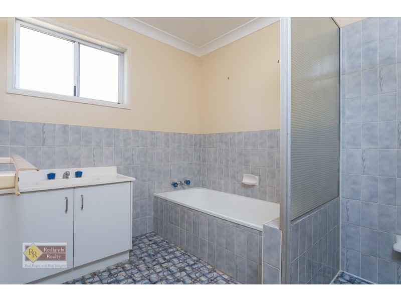 64 Hamilton Street, Redland Bay QLD 4165