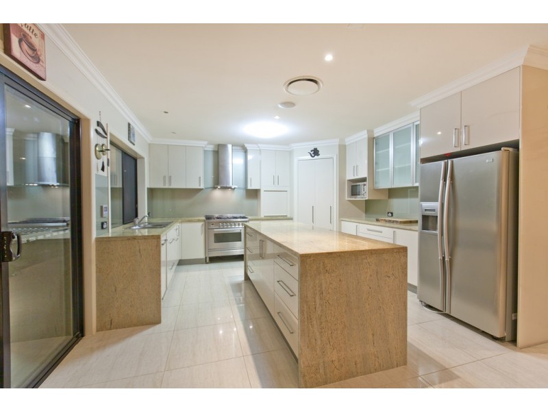 10 Riseborough Terrace, Cleveland QLD 4163