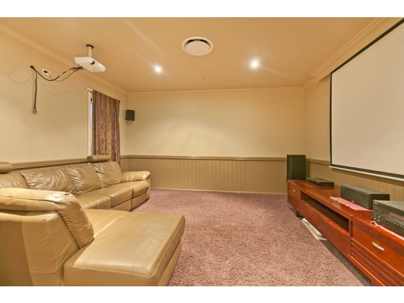 10 Riseborough Terrace, Cleveland QLD 4163