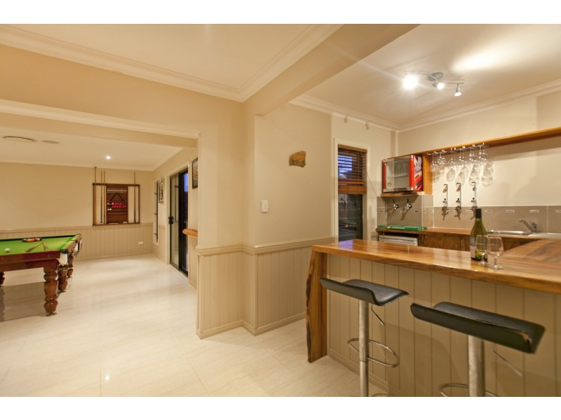 10 Riseborough Terrace, Cleveland QLD 4163