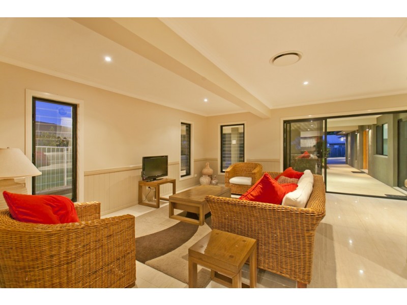 10 Riseborough Terrace, Cleveland QLD 4163