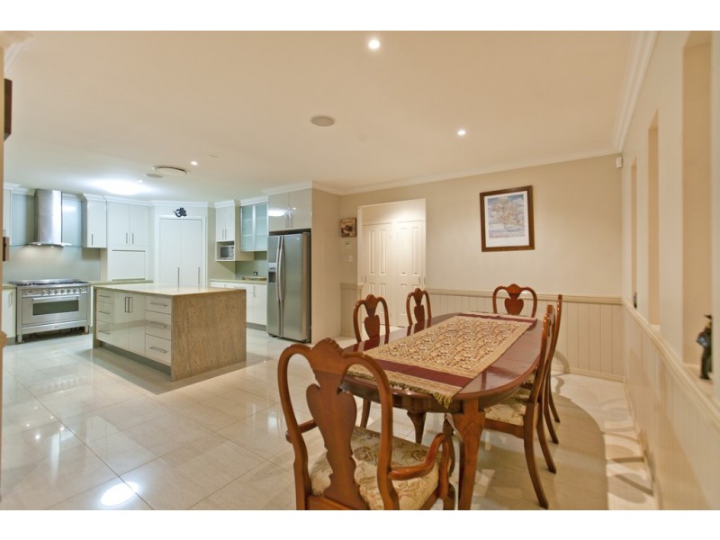 10 Riseborough Terrace, Cleveland QLD 4163