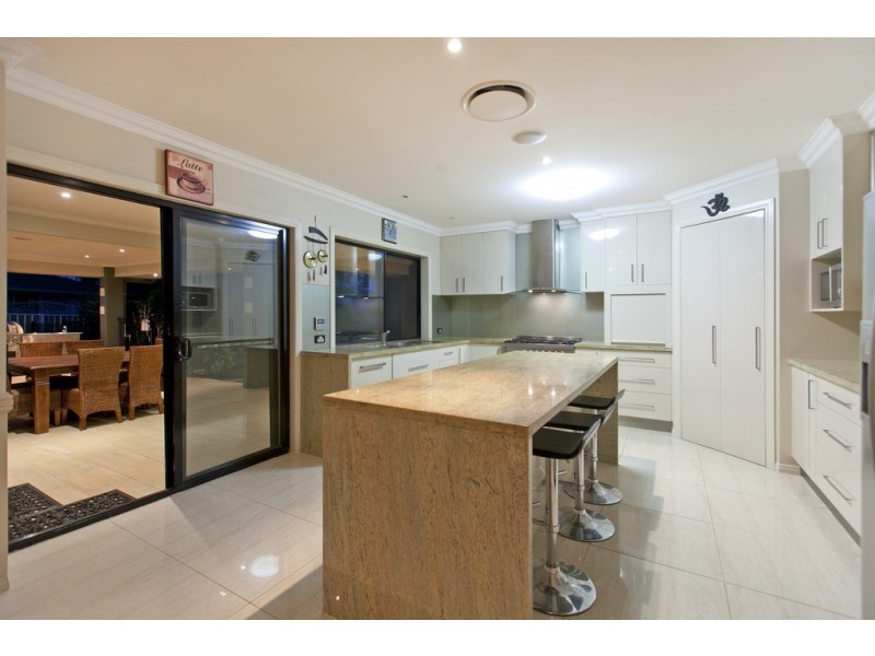 10 Riseborough Terrace, Cleveland QLD 4163