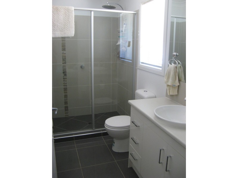 2/31 Riley Peter Place, Cleveland QLD 4163