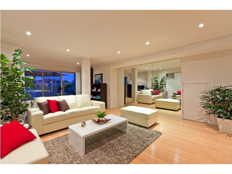 16 Carling Court, Raby Bay QLD 4163