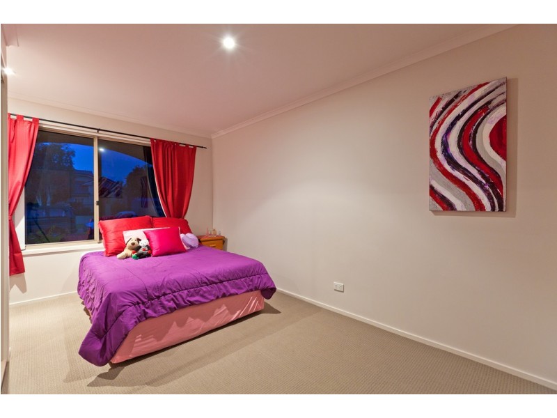 16 Carling Court, Raby Bay QLD 4163