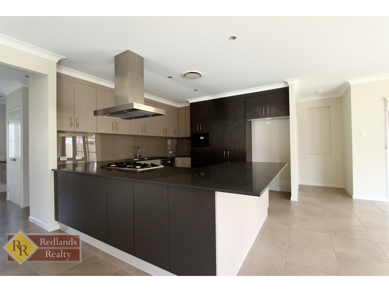 6 Anhs Place, Wellington Point QLD 4160