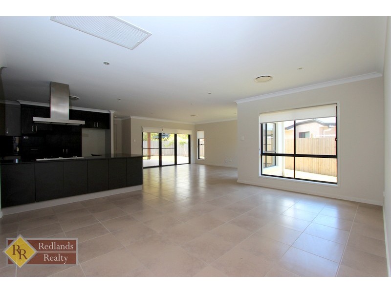 6 Anhs Place, Wellington Point QLD 4160