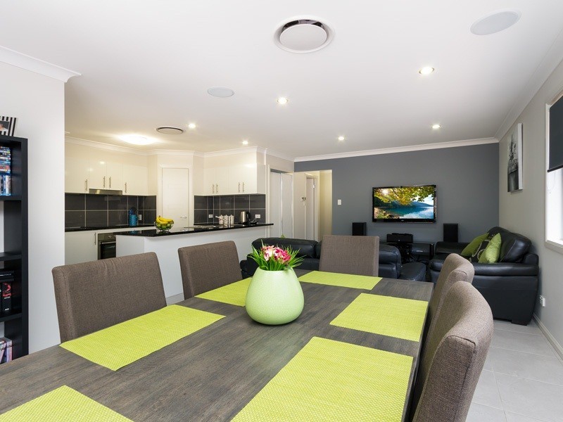 13 Riley Peter Place, Cleveland QLD 4163