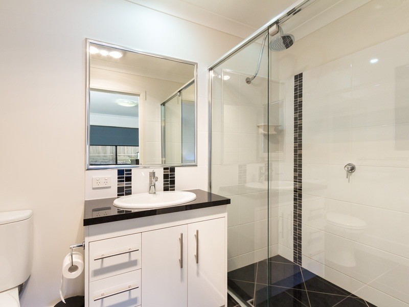 13 Riley Peter Place, Cleveland QLD 4163