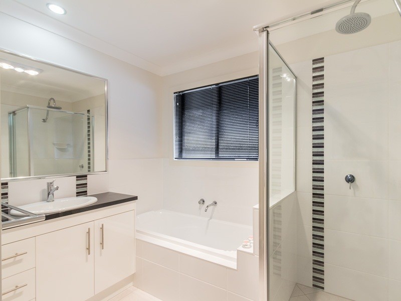 13 Riley Peter Place, Cleveland QLD 4163