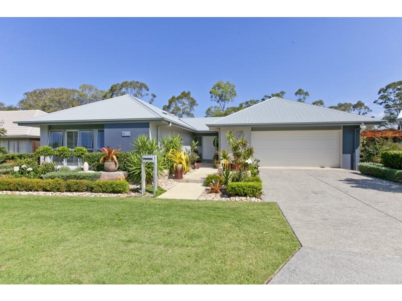8 Clyde Court, Wakerley QLD 4154