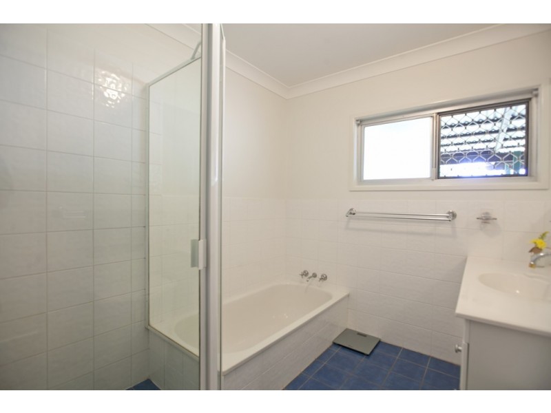 15 Kookaburra Street, Birkdale QLD 4159