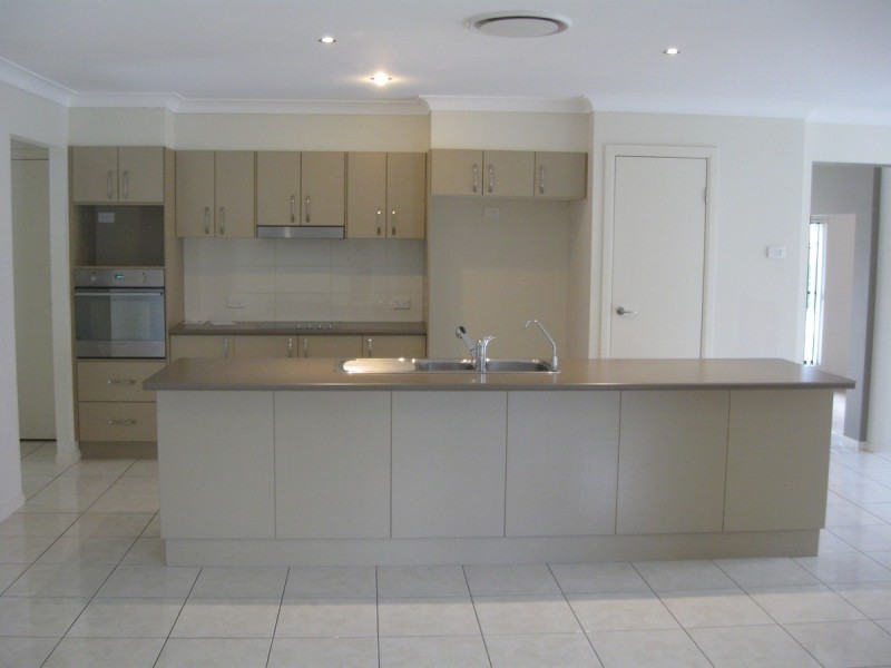 6 Shearwater Street, Cleveland QLD 4163