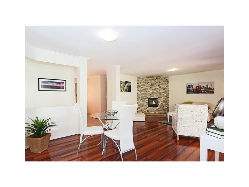 22 Lanaglen Drive, Birkdale QLD 4159