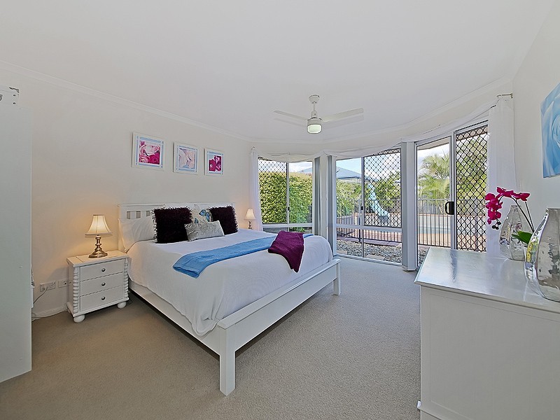 22 Lanaglen Drive, Birkdale QLD 4159