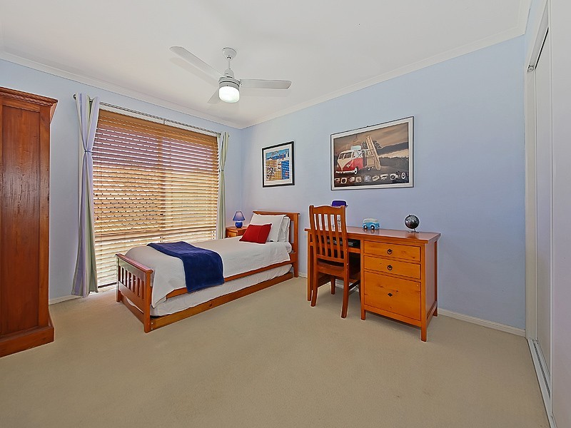 22 Lanaglen Drive, Birkdale QLD 4159