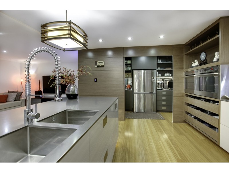 2 Trafalgar Vale Avenue, Wellington Point QLD 4160