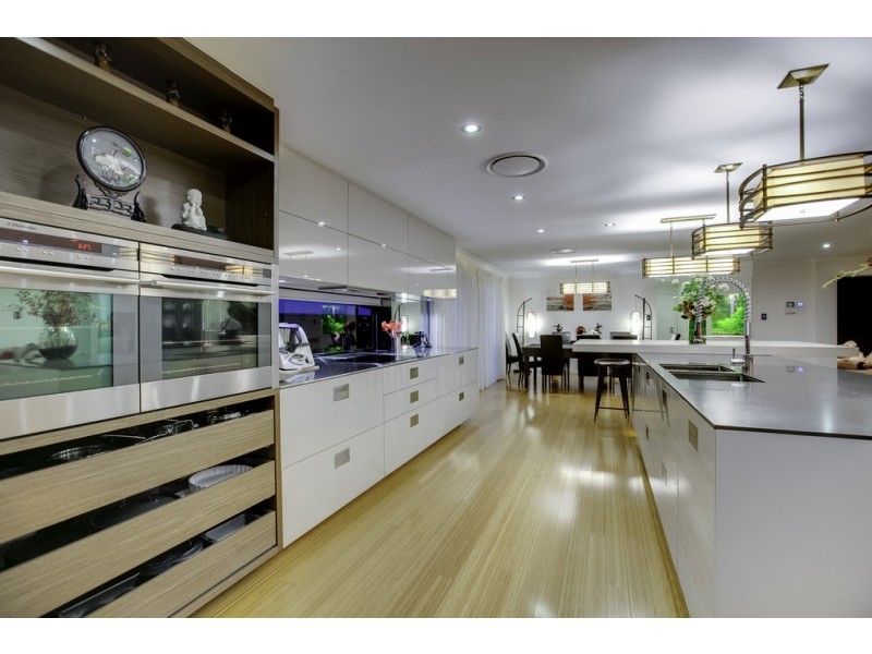 2 Trafalgar Vale Avenue, Wellington Point QLD 4160