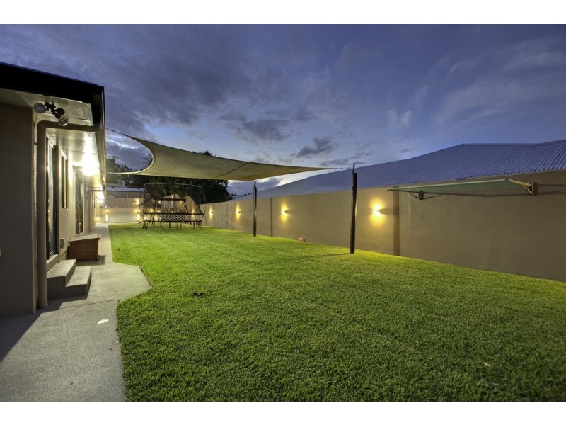 2 Trafalgar Vale Avenue, Wellington Point QLD 4160