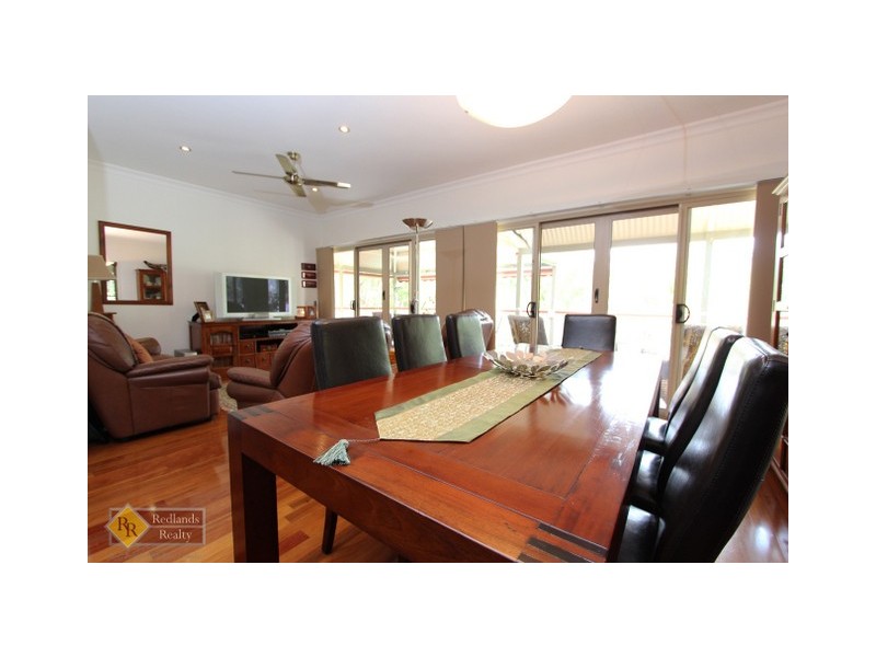 42 Valley Road, Wellington Point QLD 4160