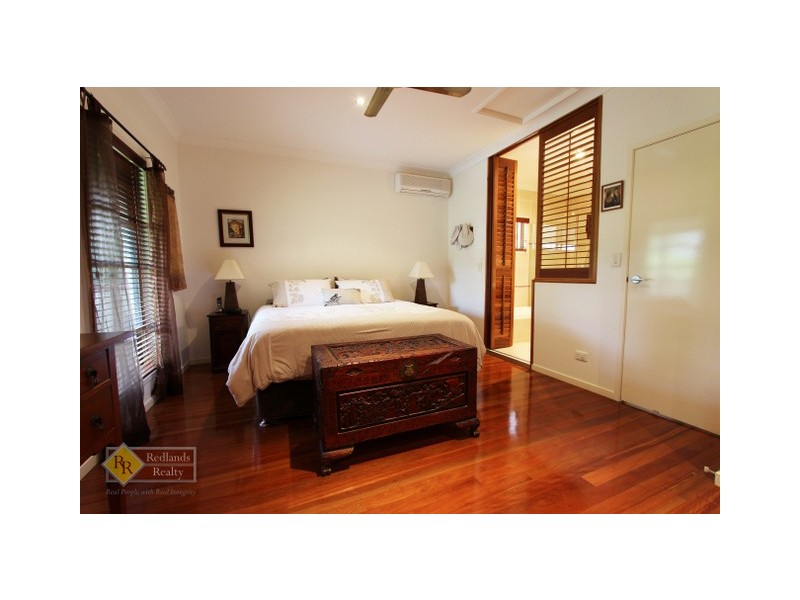 42 Valley Road, Wellington Point QLD 4160