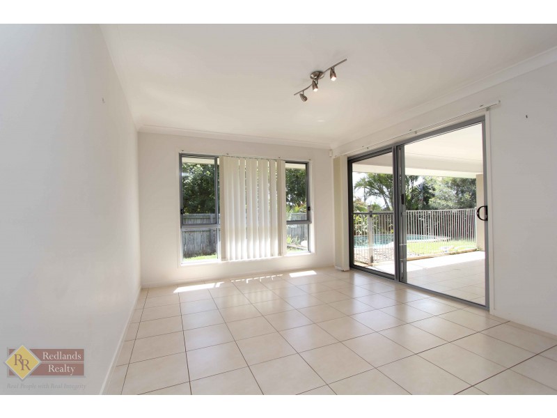 10 Omac Street, Redland Bay QLD 4165