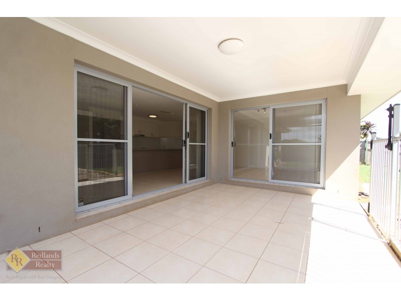 10 Omac Street, Redland Bay QLD 4165